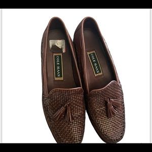 Cole Haan two tone leather tassel woven loafer 9.5